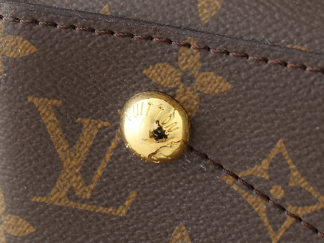 B1W35E115 Popular leather bag