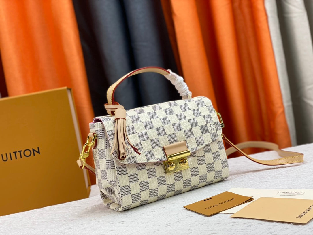 B1W15E2 Popular leather Bags