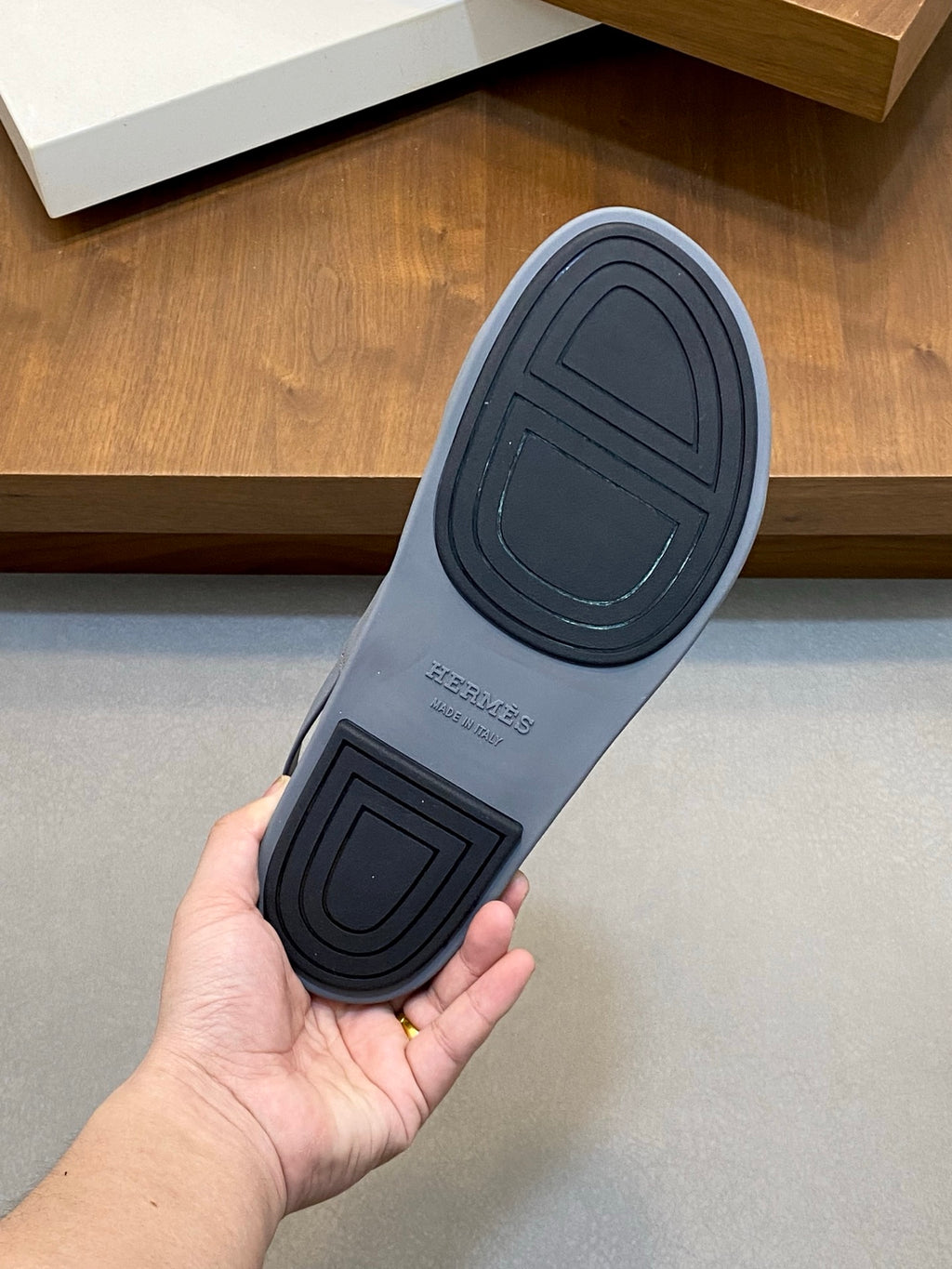 Z2P36H19 Popular high-quality leather Shoes