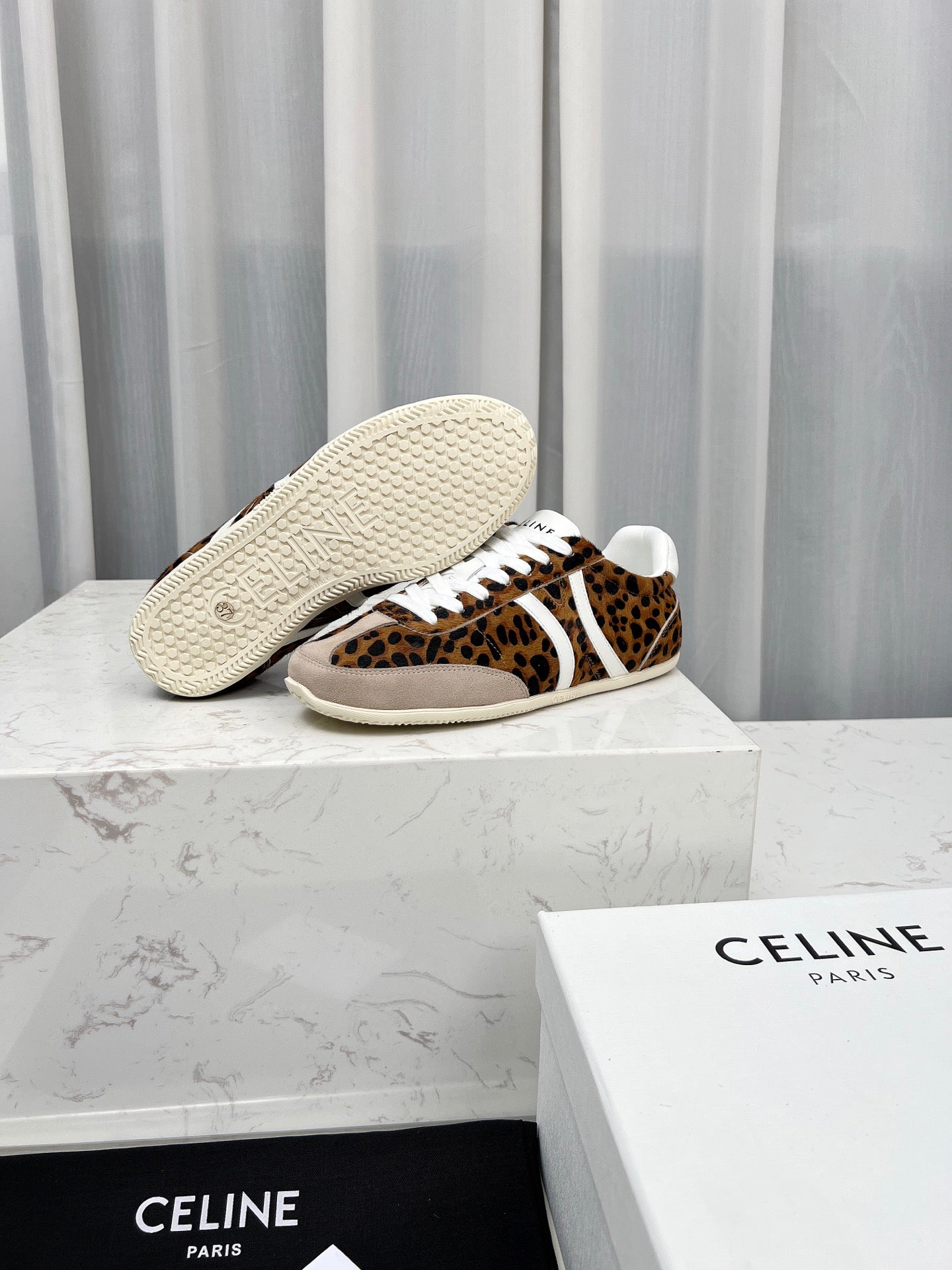 Z2Q105N270 Popular high-quality Shoes