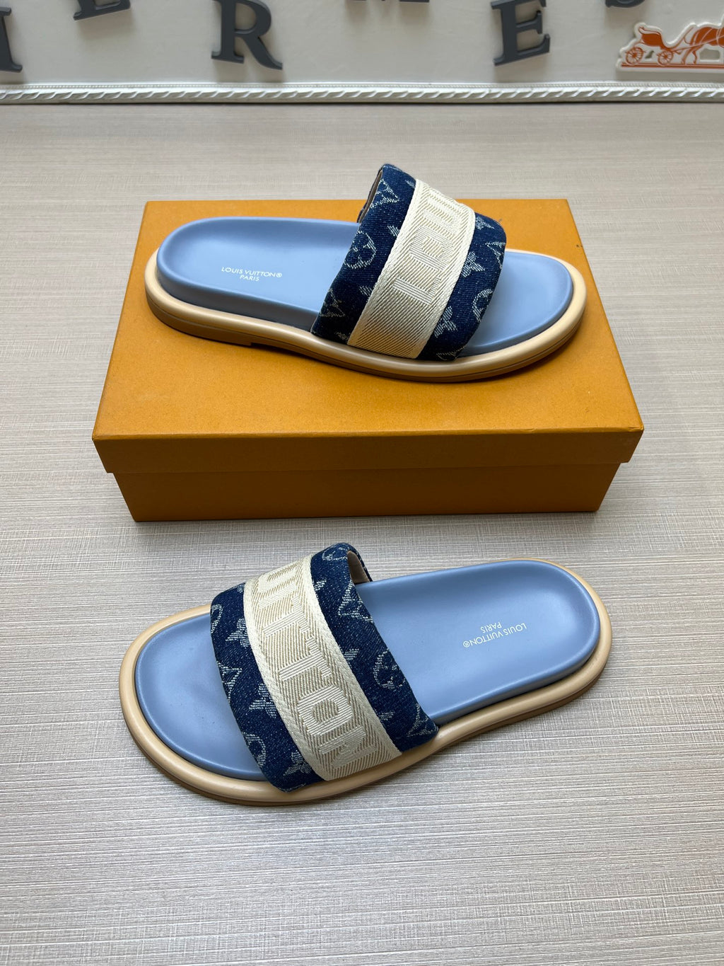 Z5Z35E301 Popular Slippers