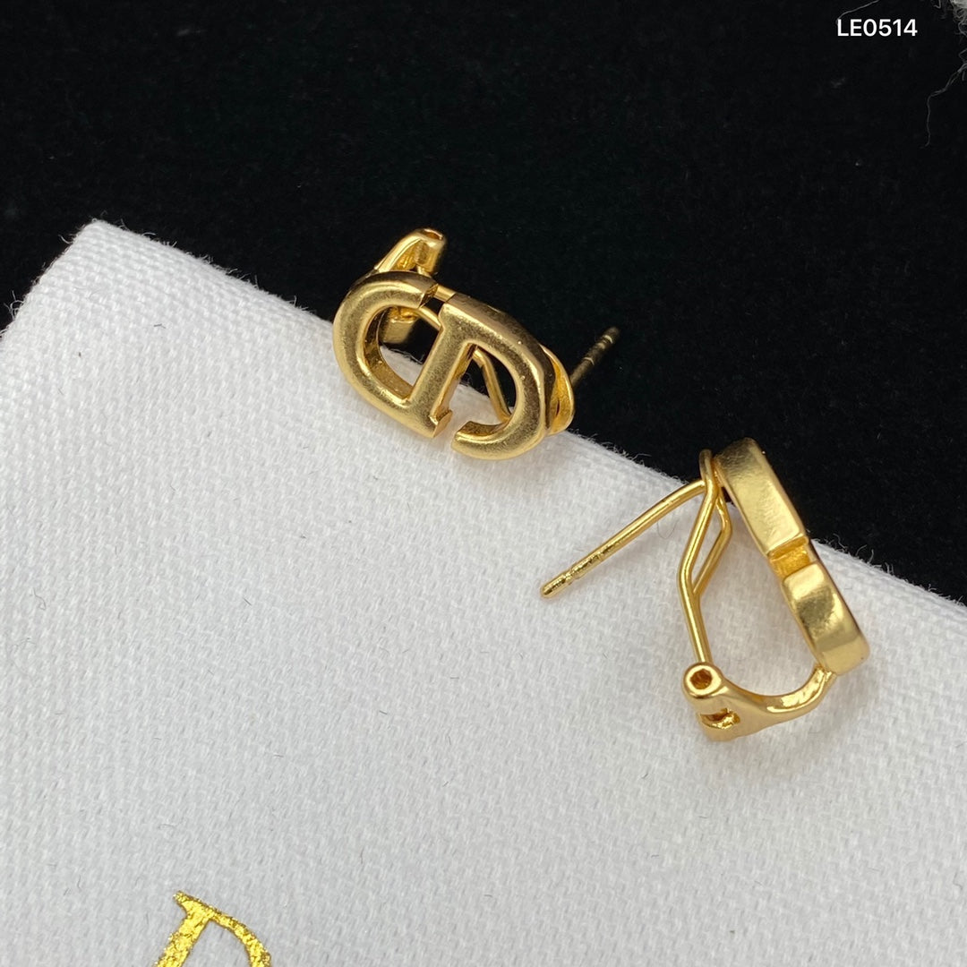 X1Y93D203E Popular   Earrings