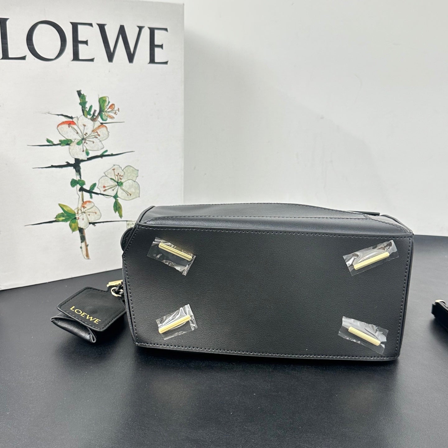 B1R46A9 Popular leather bag