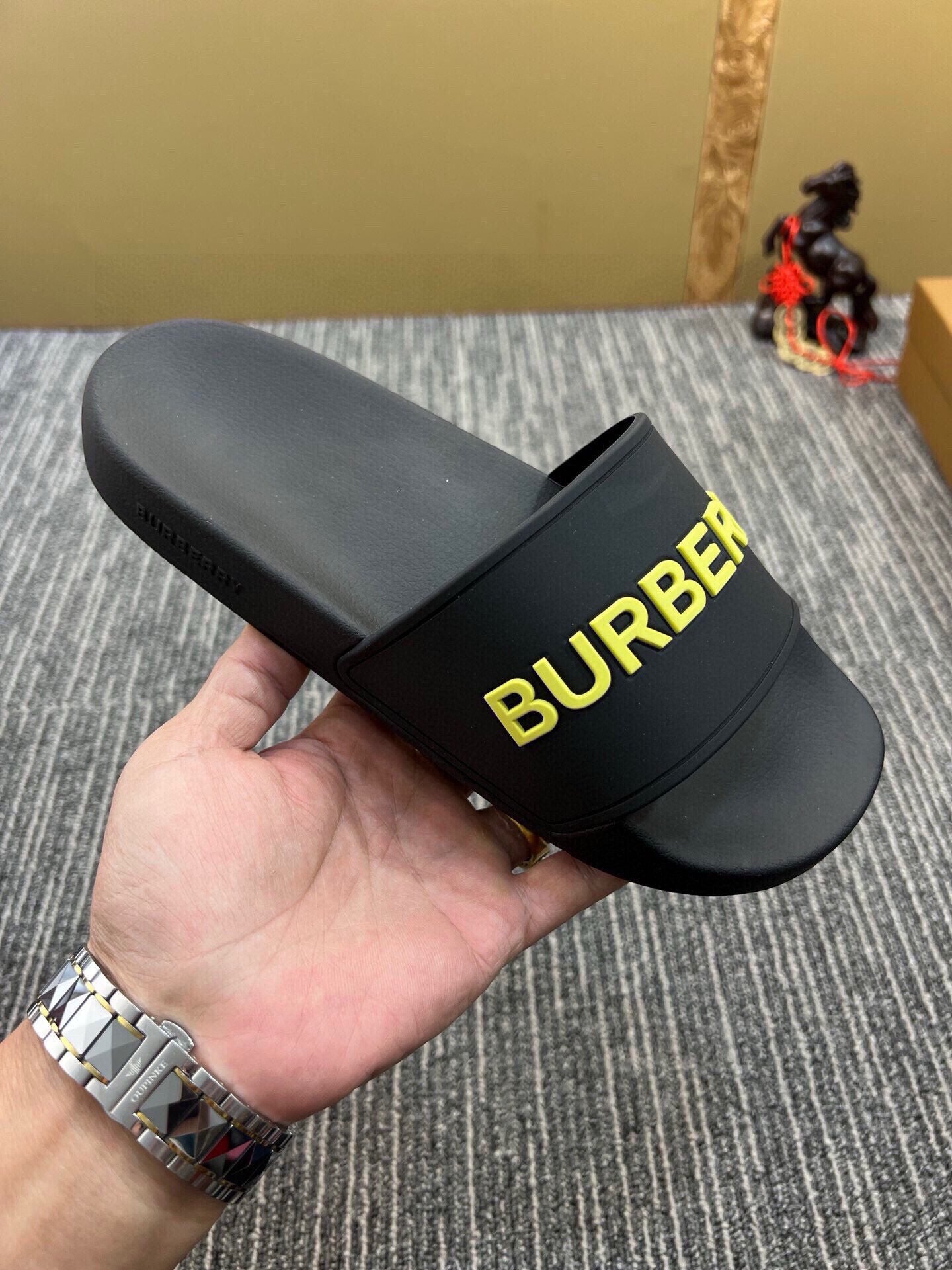 Z5Z35R255 Popular Slippers