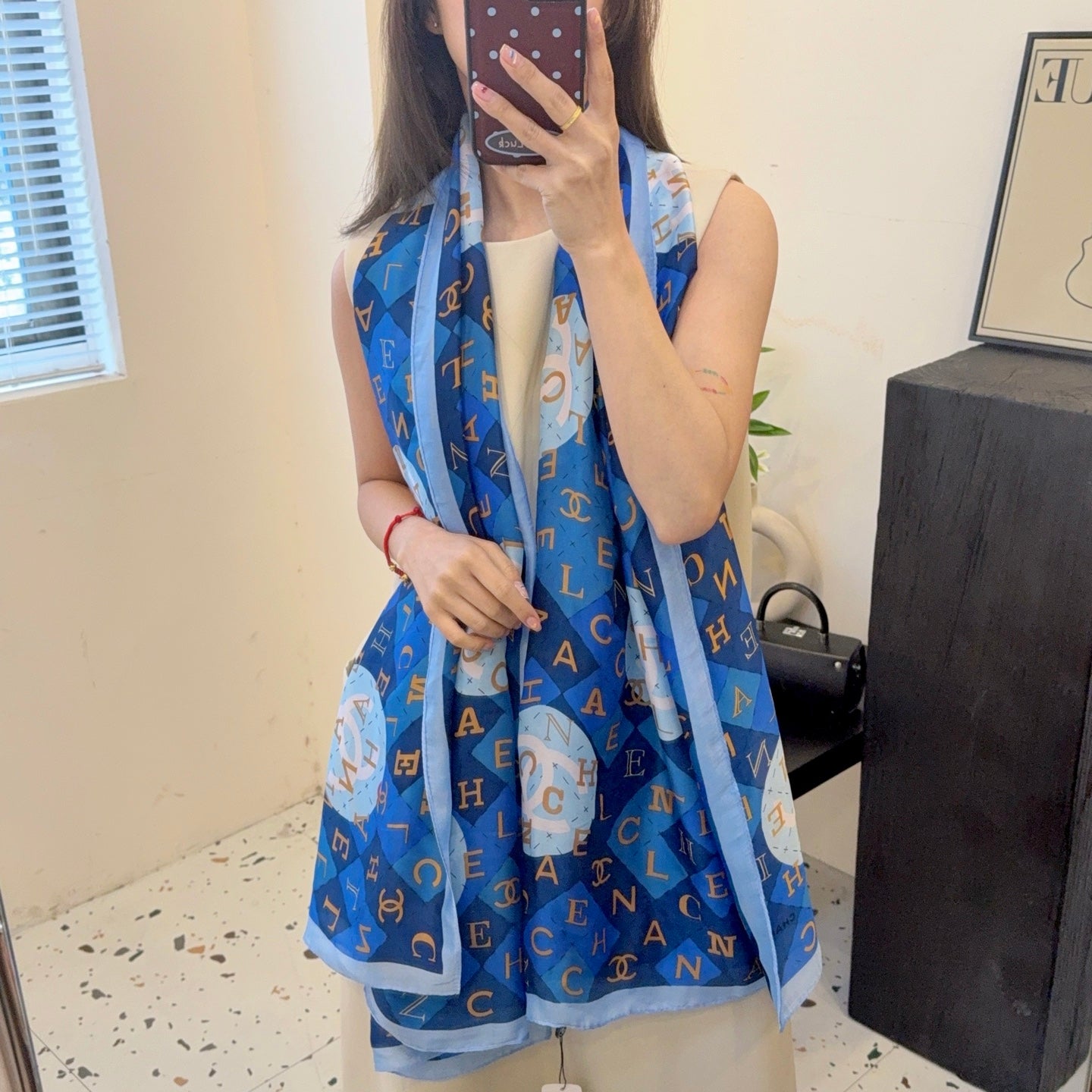 W1Z35C204 Popular Silk Scarve