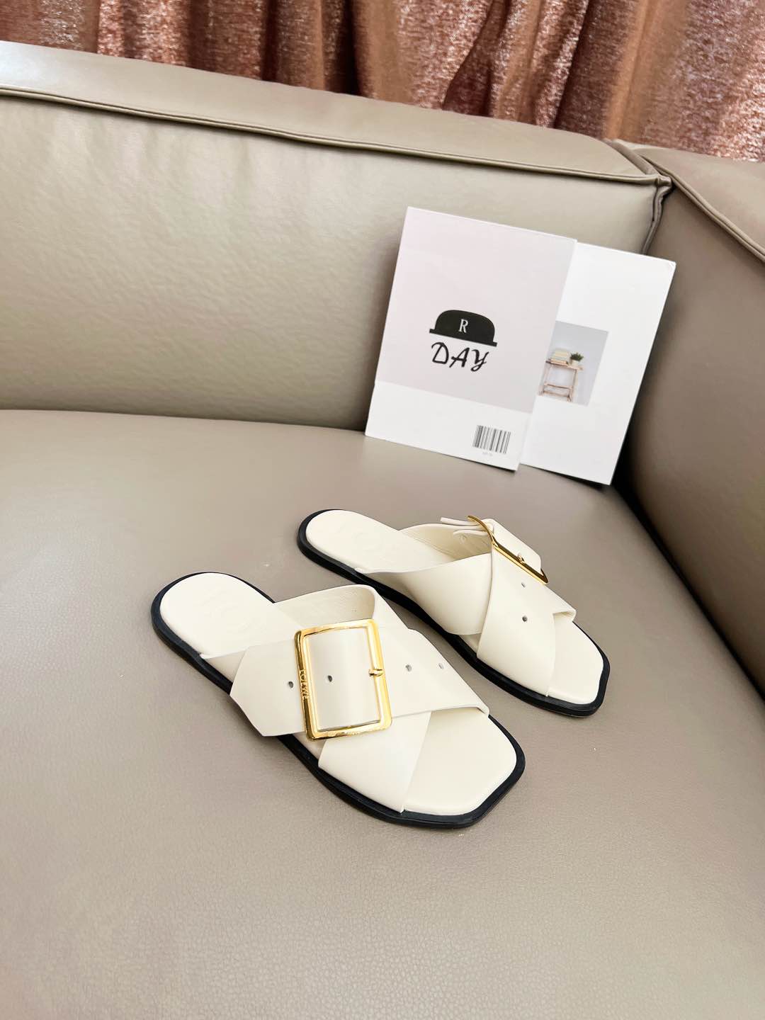 Z2R66A19 Popular high-quality leather shoes