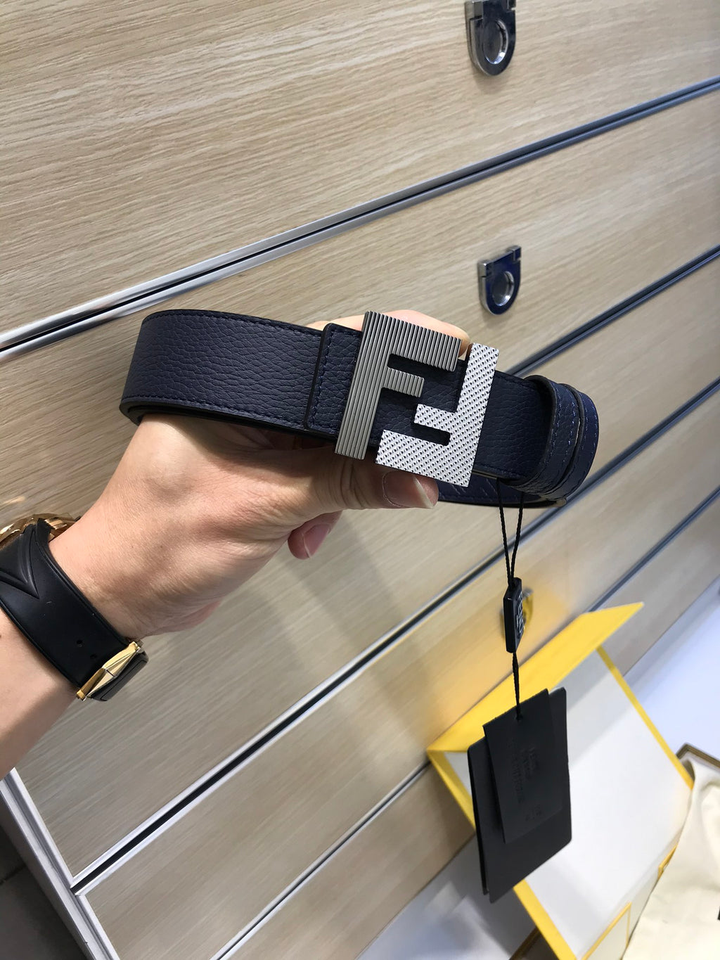 P1Q64F85 Popular  High quality belt With full package