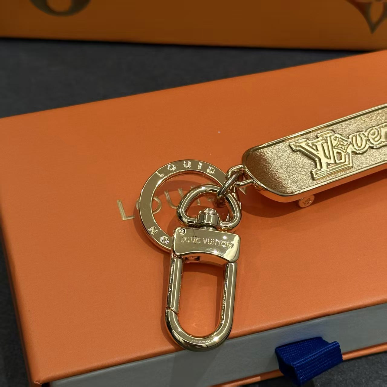 A1Q3105E25 Popular bag 's charms accessories