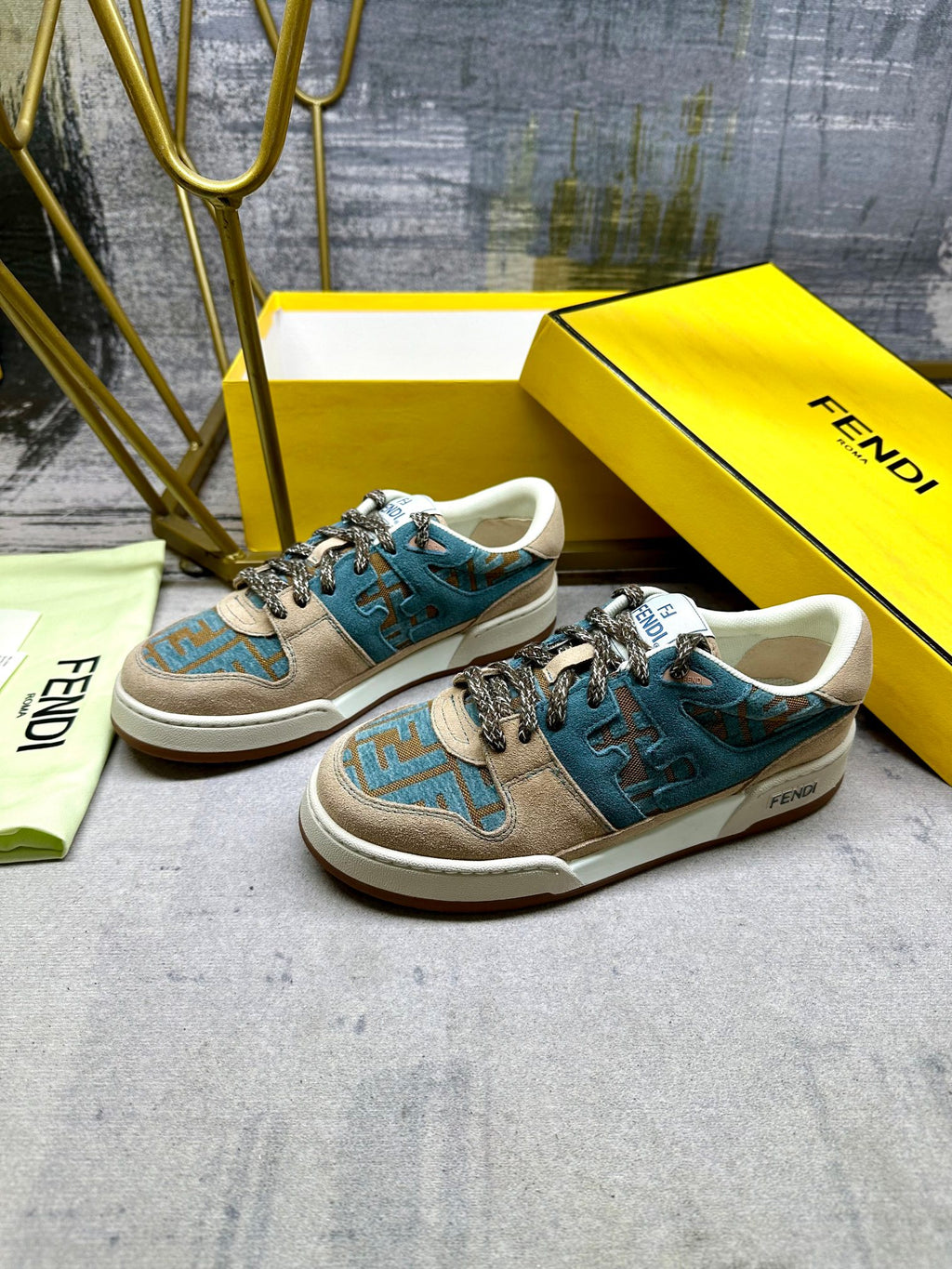 Z2N95F14 Popular high-quality shoes