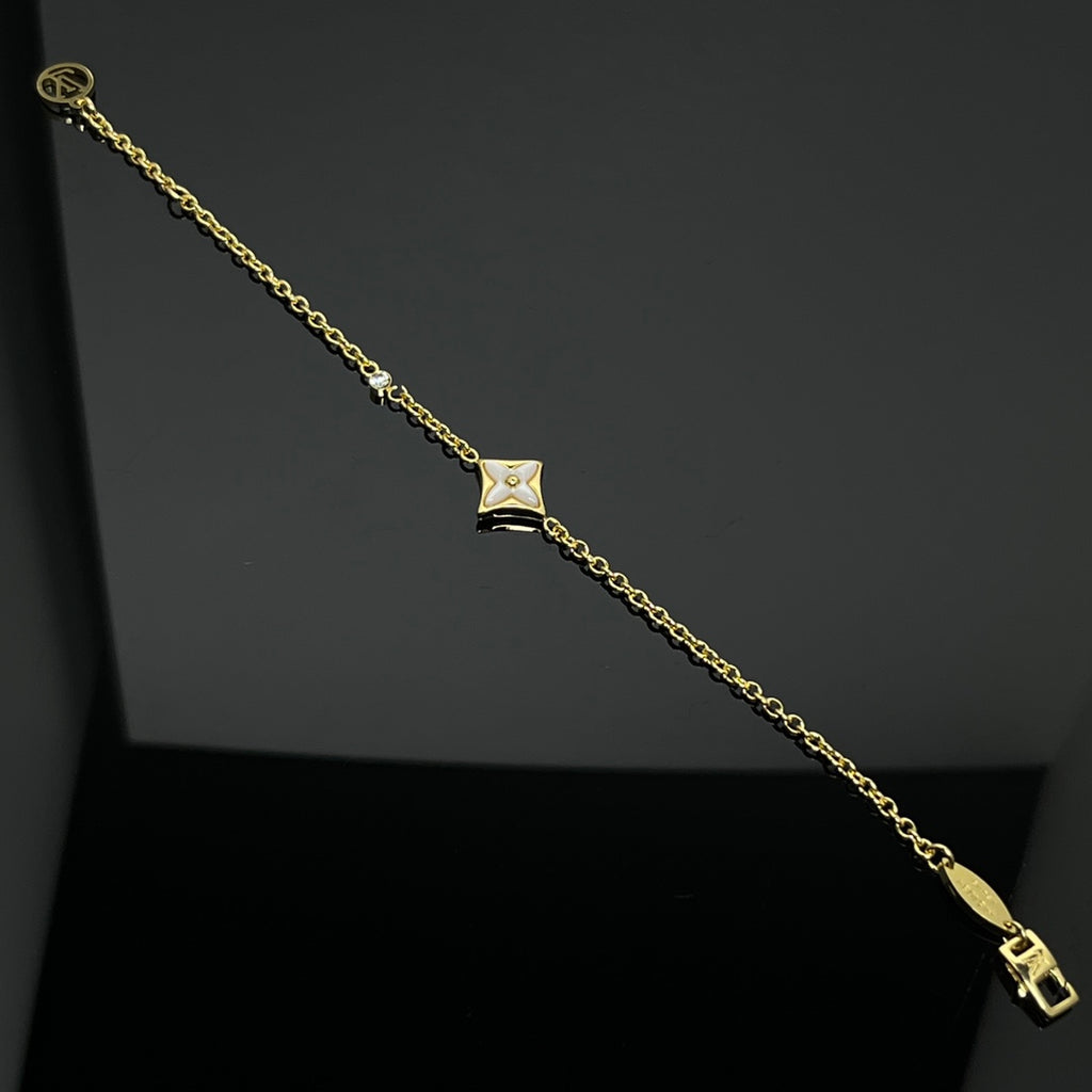 X5N76E43K Popular  Bracelets(mini flower)