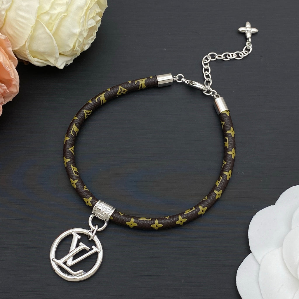 X1N36E83X Popular  Bracelets