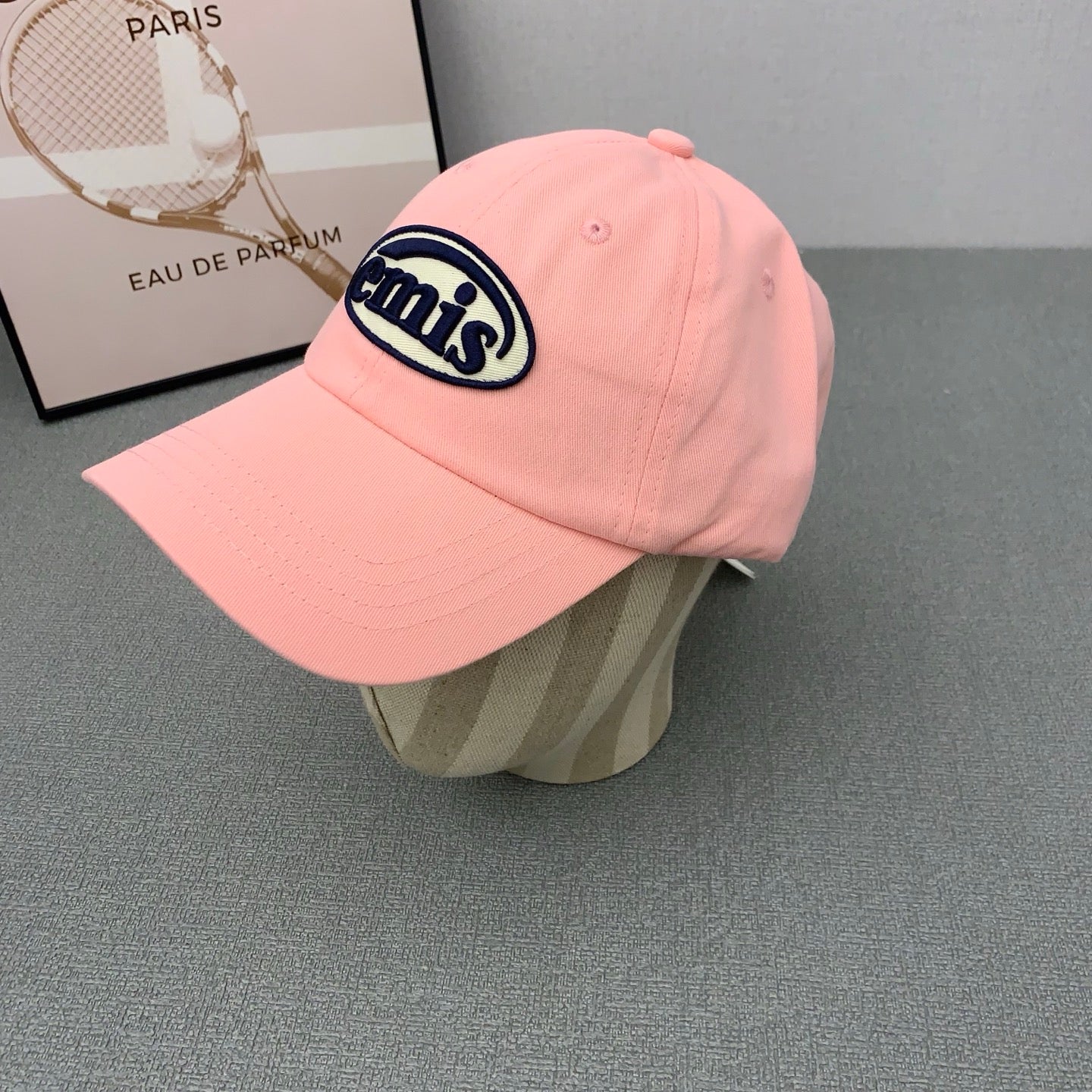 M1P45A569 Popular  hats