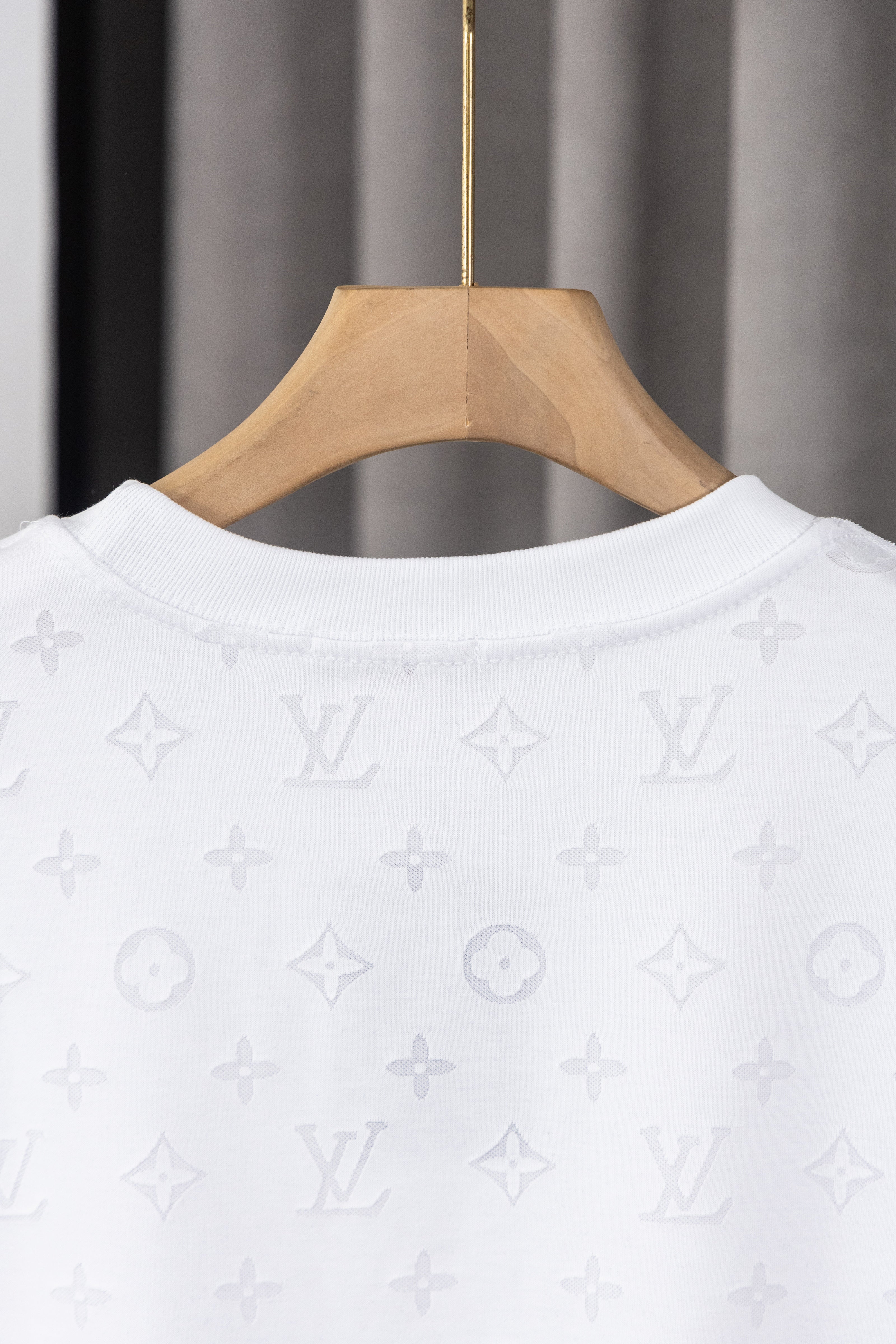 U1P36E132 Popular T-shirts