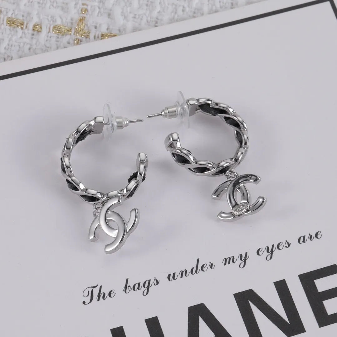 X1Z94C687E Popular Earrings