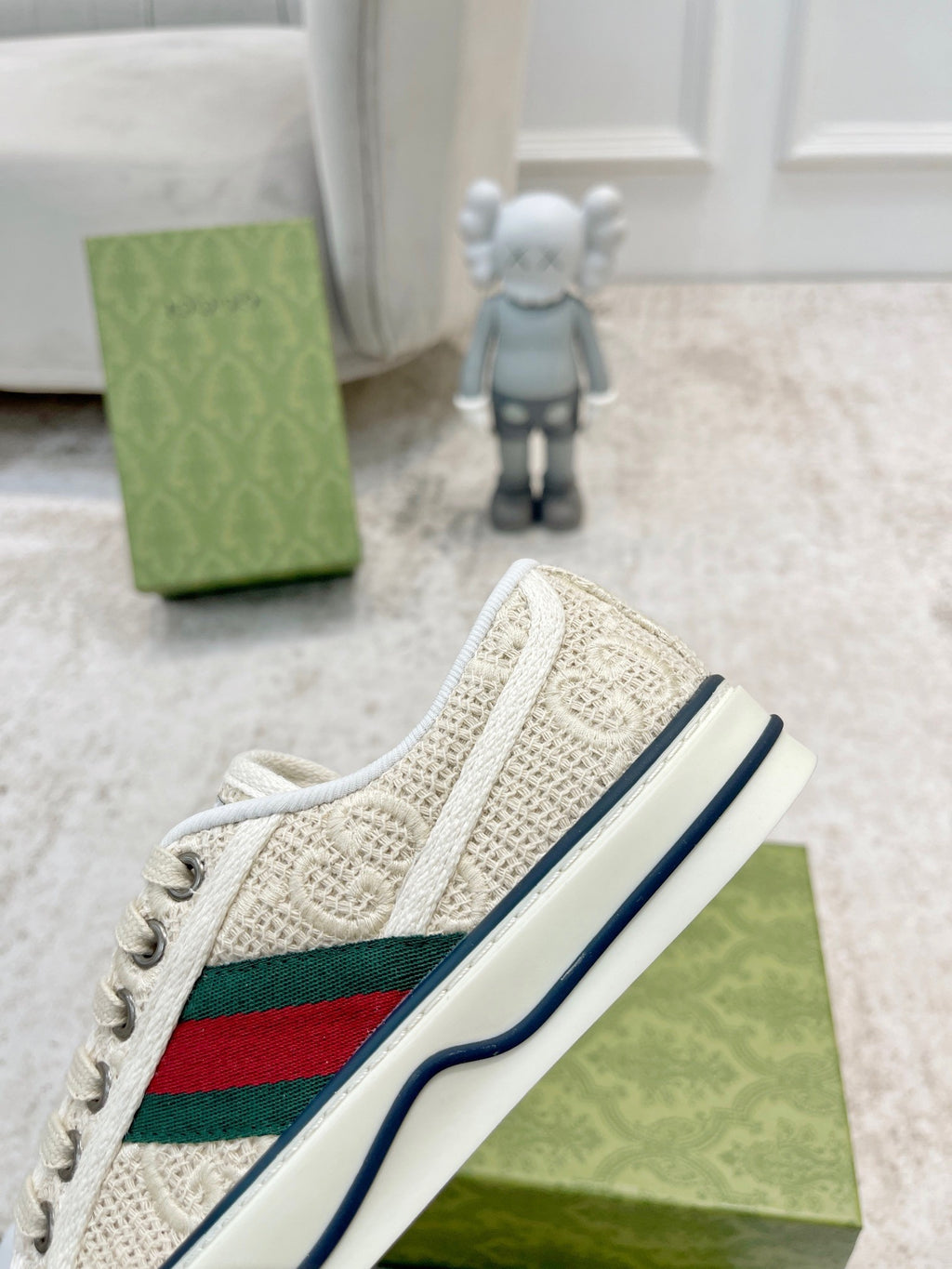 Z2Q105B204 Popular high-quality Shoes
