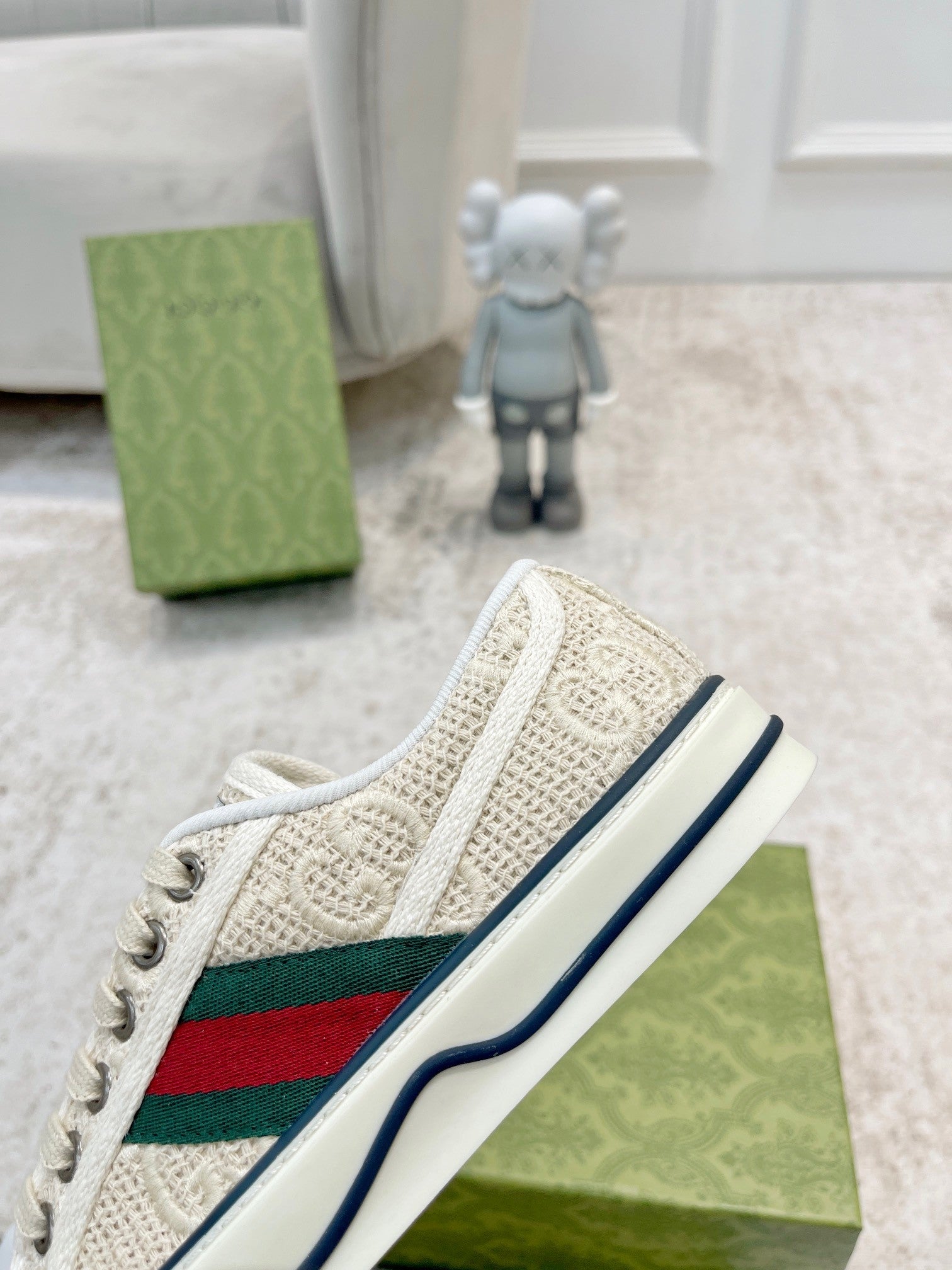 Z2Q105B204 Popular high-quality Shoes