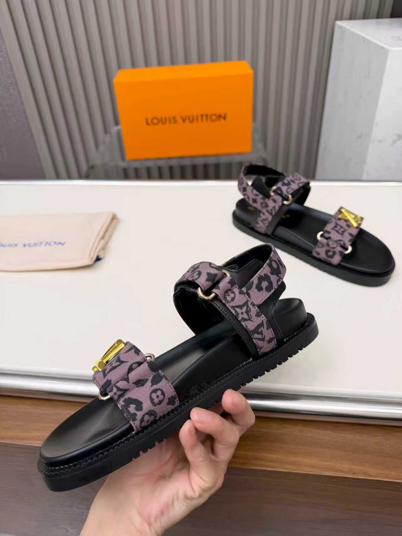 Z2P36E16 Popular high-quality Shoes