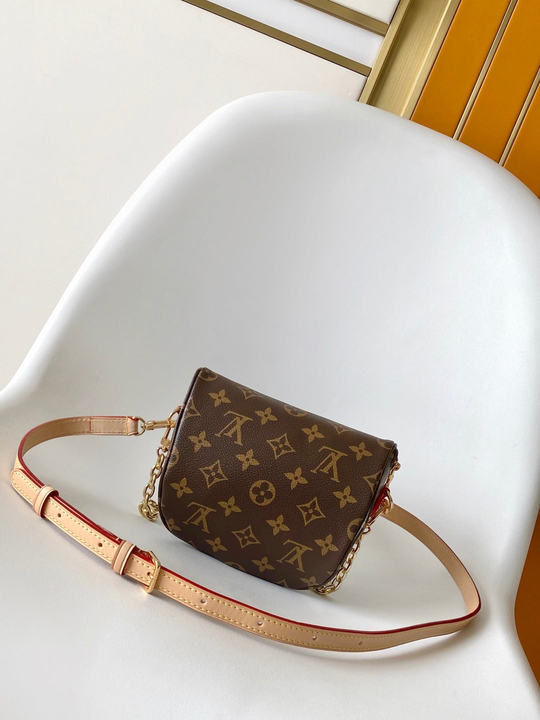 B1P46E69 Popular   bag