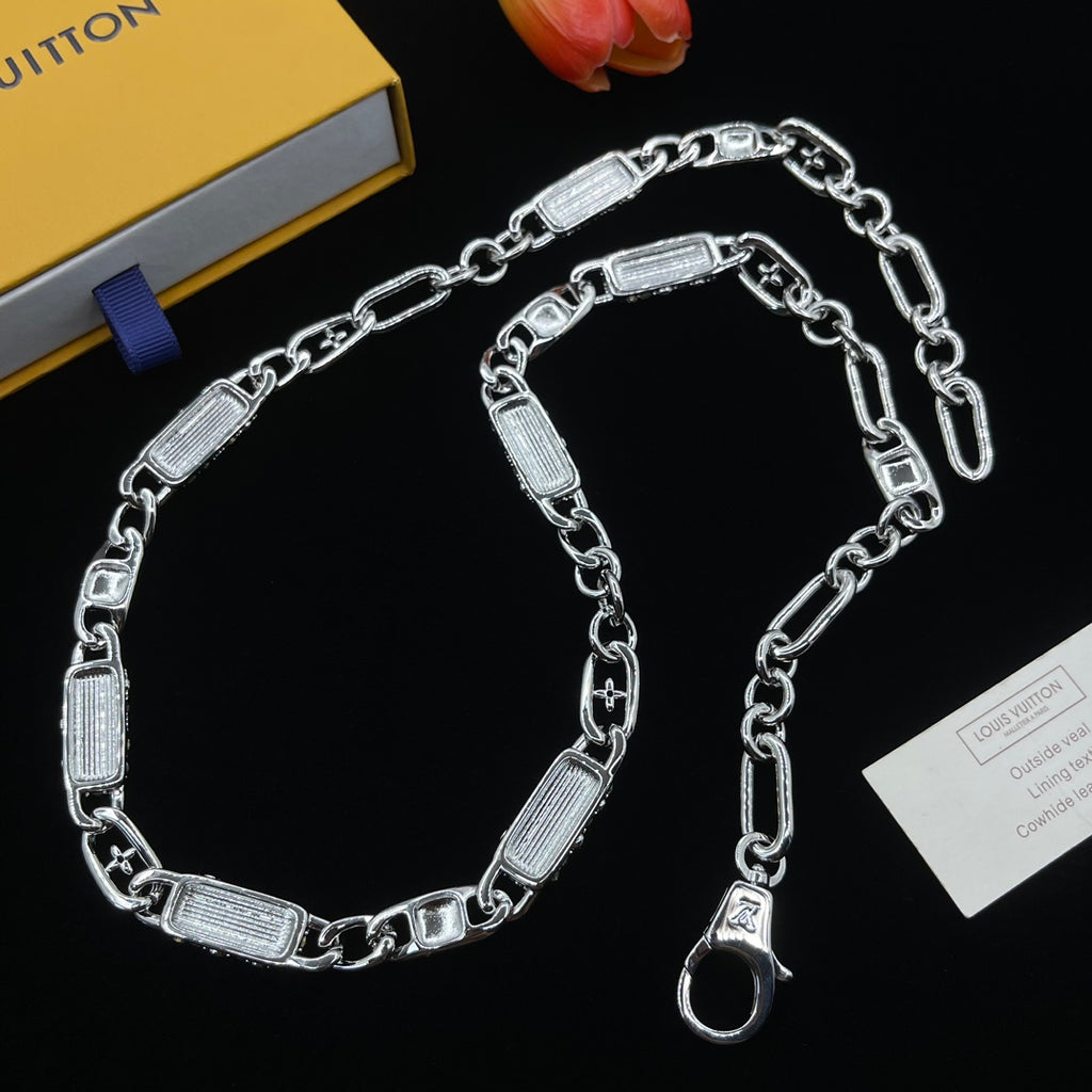 X1Q85E127X Popular Necklace