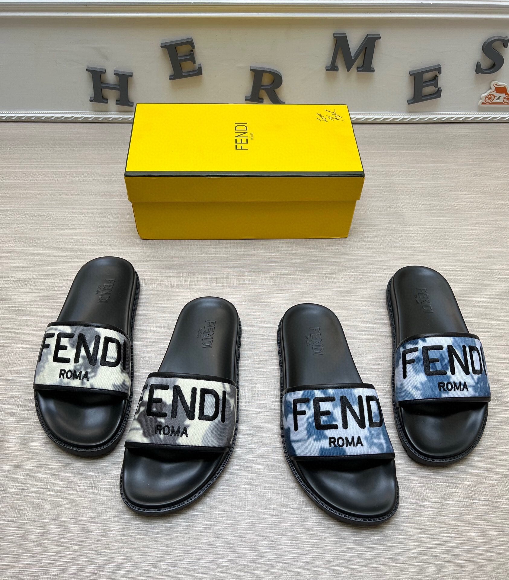 Z5ZF24 Popular slippers