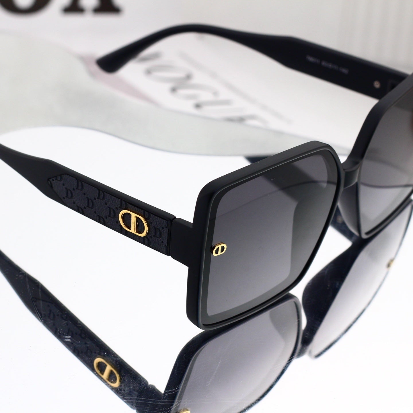 T1P56D61 Popular Sunglasses