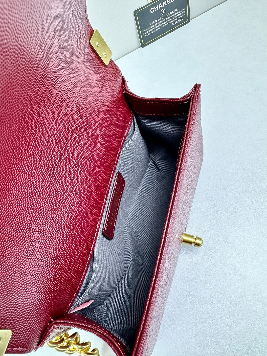 B1P36C17 Popular Caviar leather bag