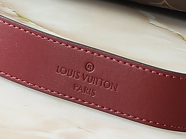B1P46E79 Popular leather bag