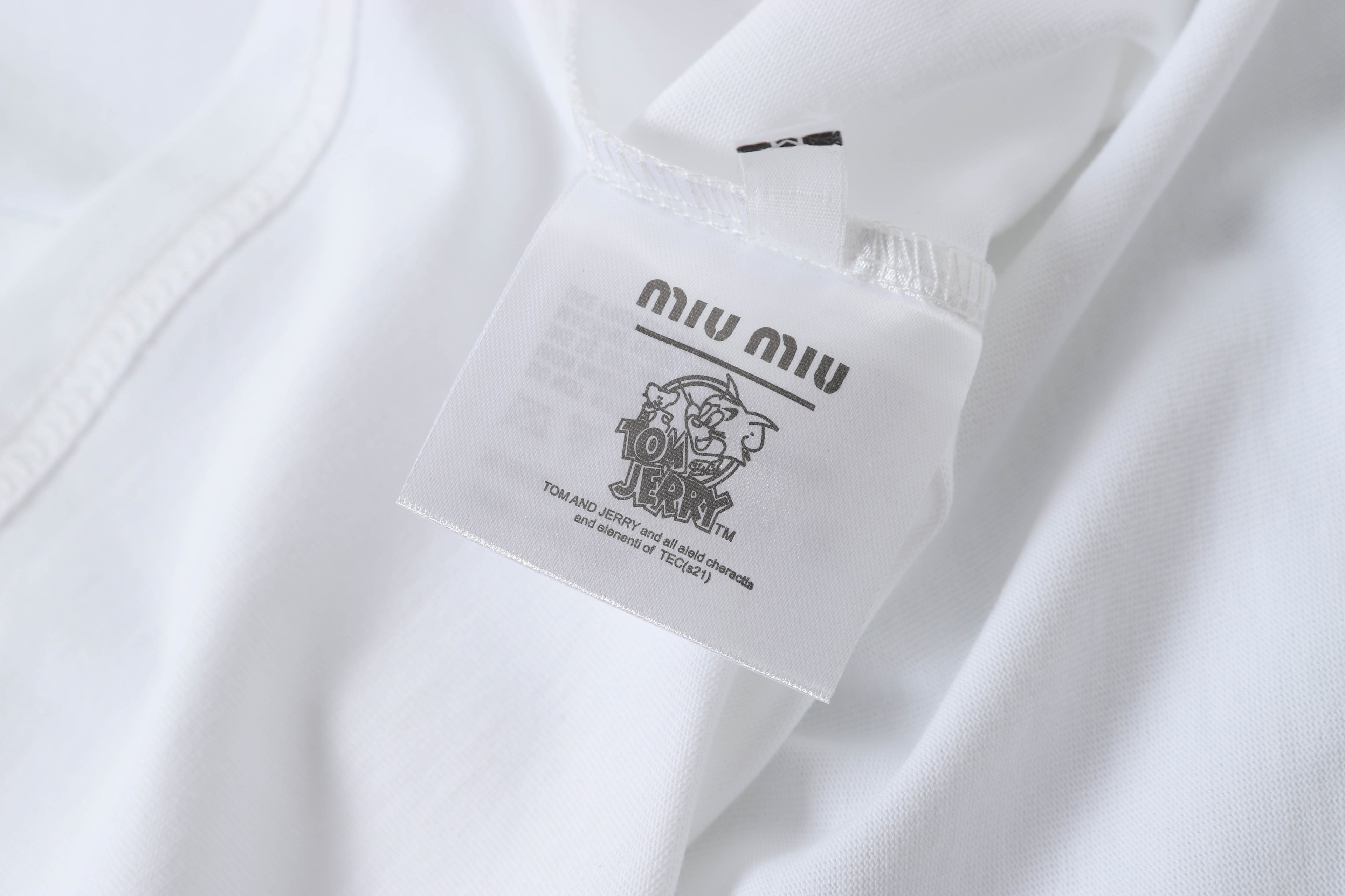 U1R45A186 Popular T-shirt