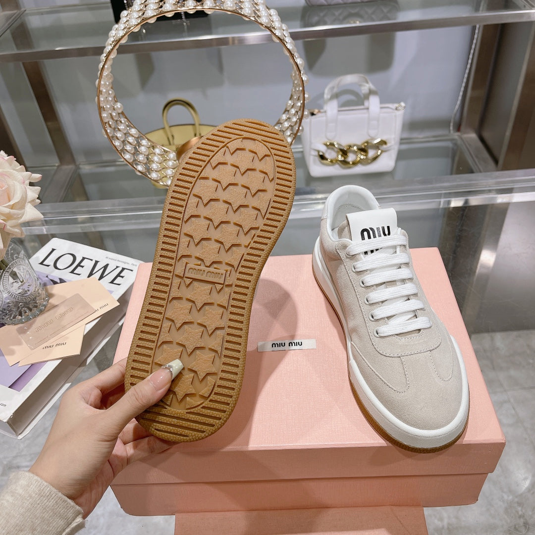 Z1P54A117 Popular shoes