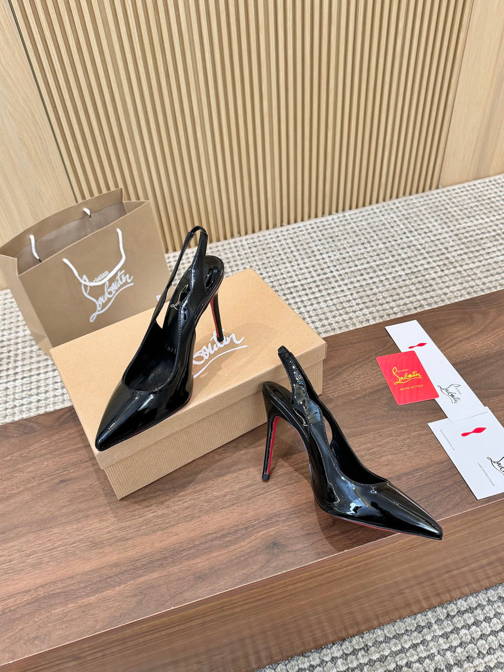 Z2N75A5  Popular leather High heels