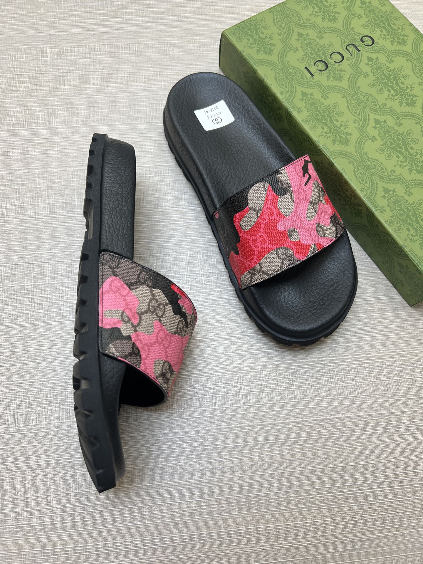 Z5X76B4 Popular slippers