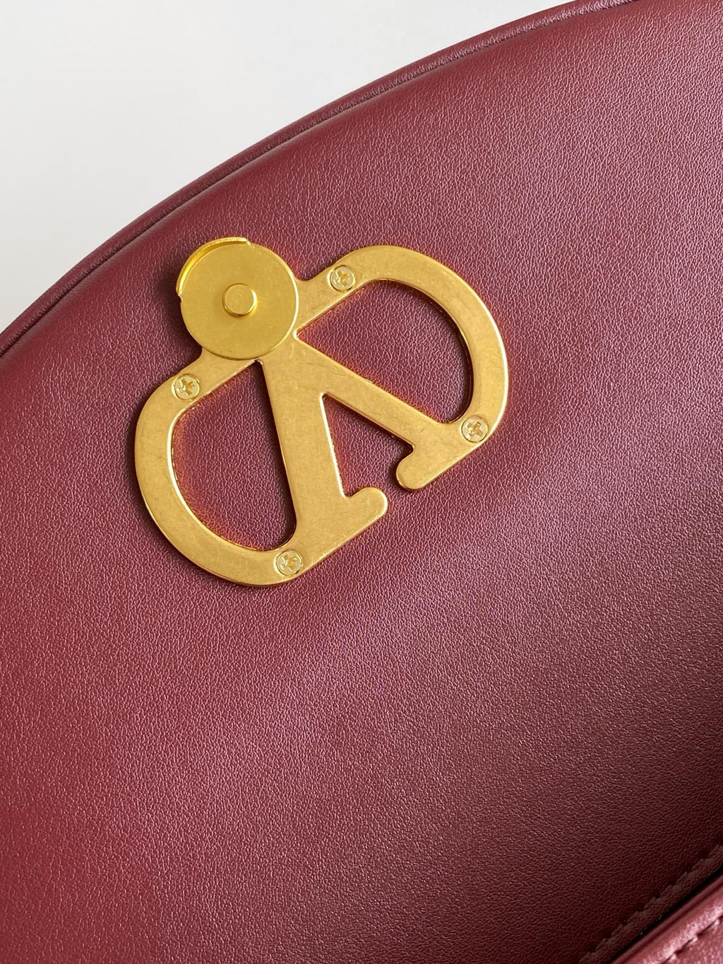 B1R76VL33 Popular leather bag