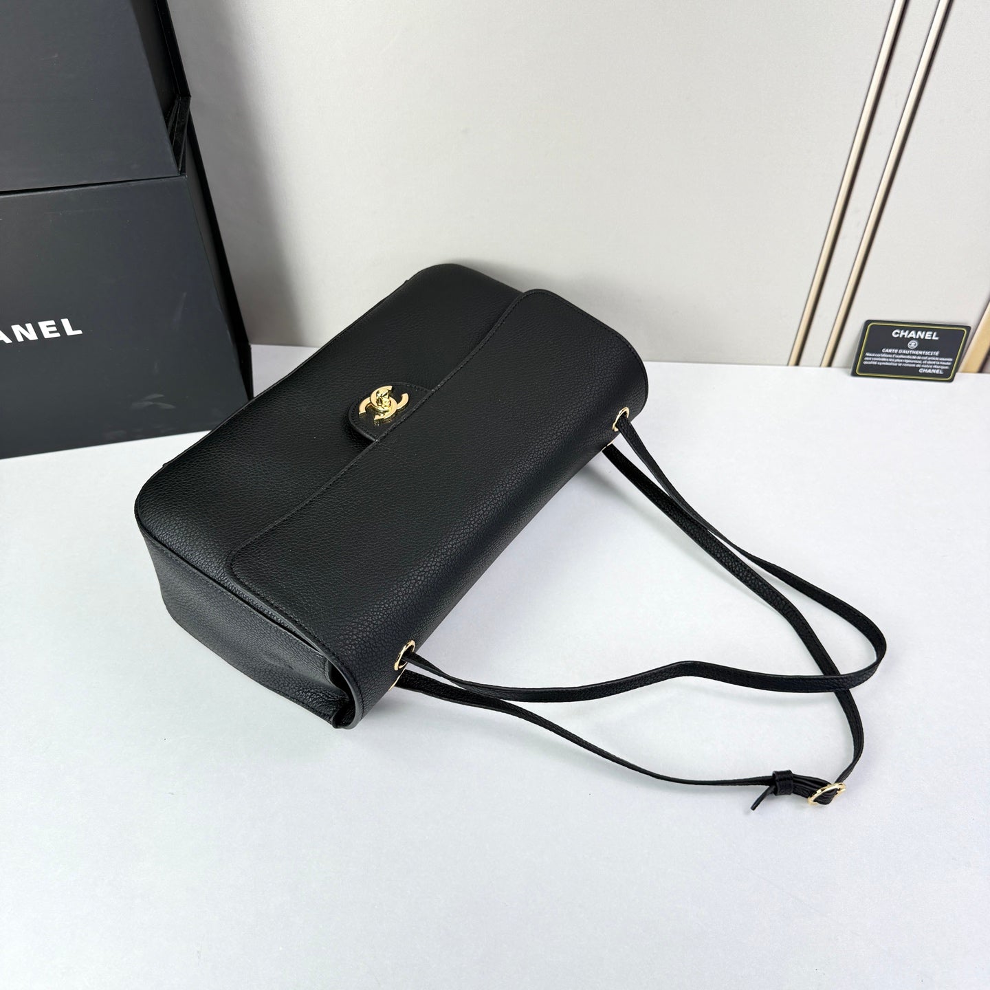 B1R76C35 Popular leather bag
