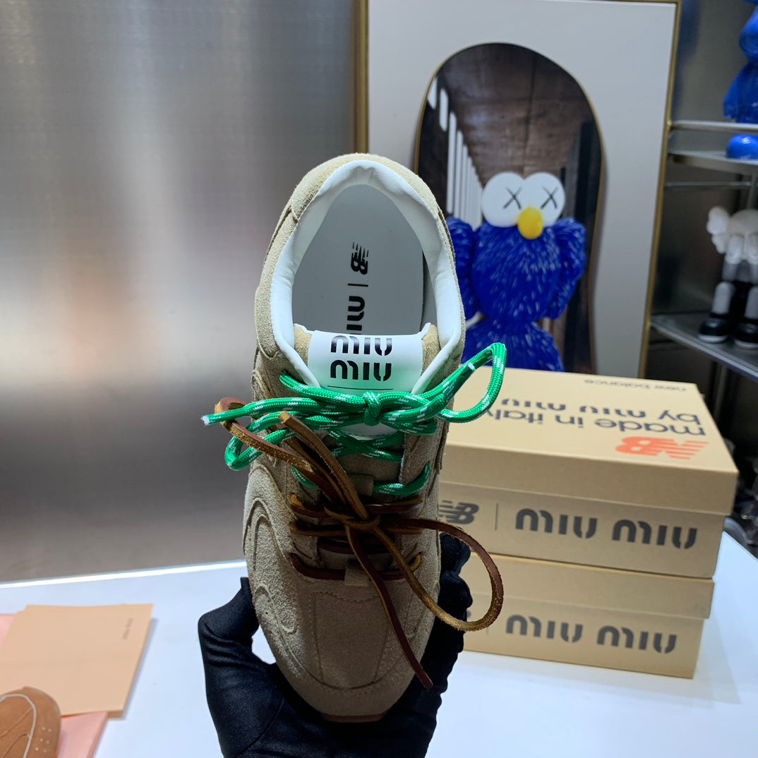 Z1P54A118 Popular shoes