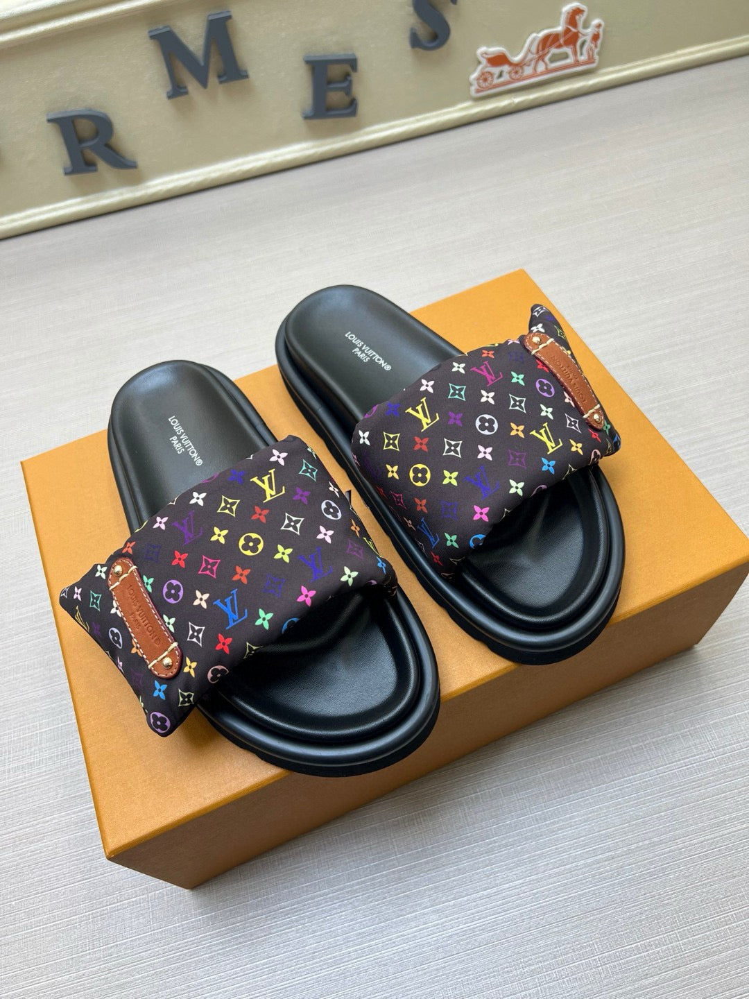 Z5QE6  Popular Slippers