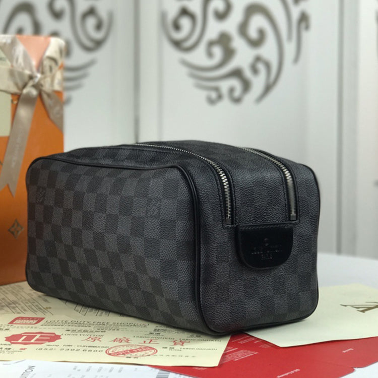 B1P11E870 Popular leather bag 