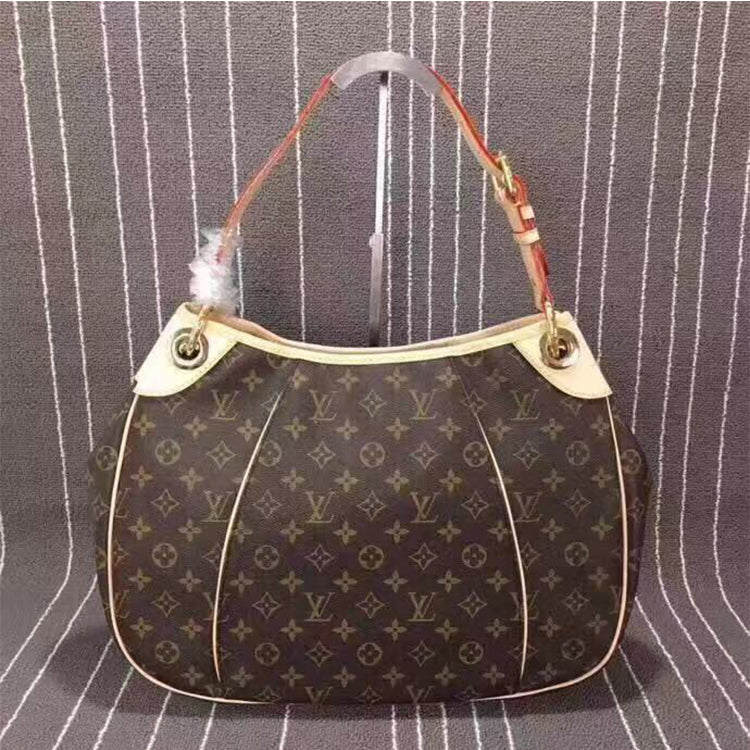 B1P11E11 Popular   leather bag 