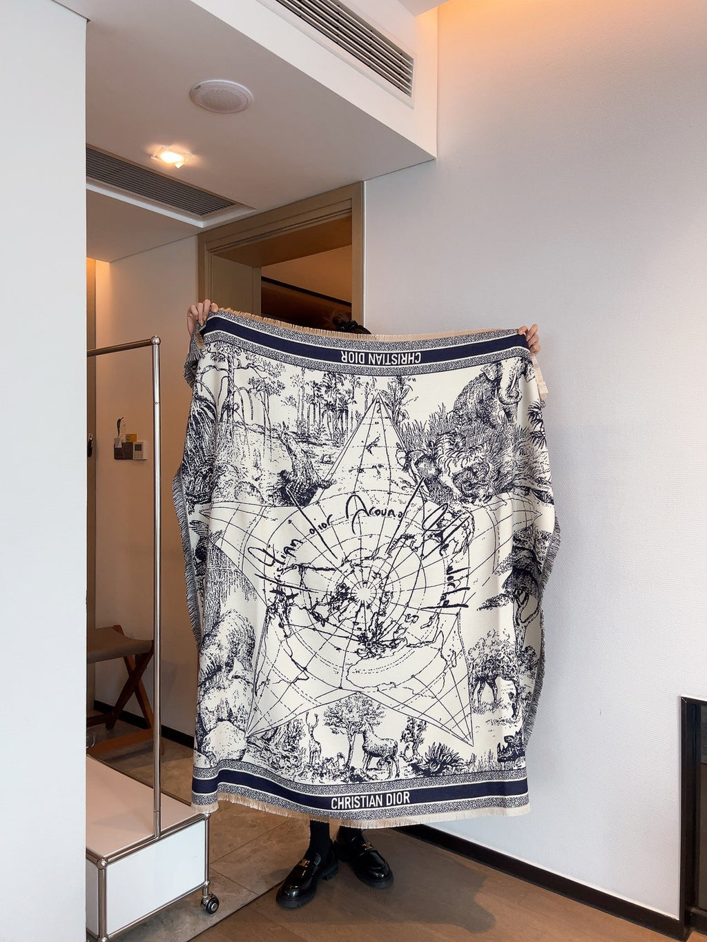 W1R86D25 Popular Winter Scarves