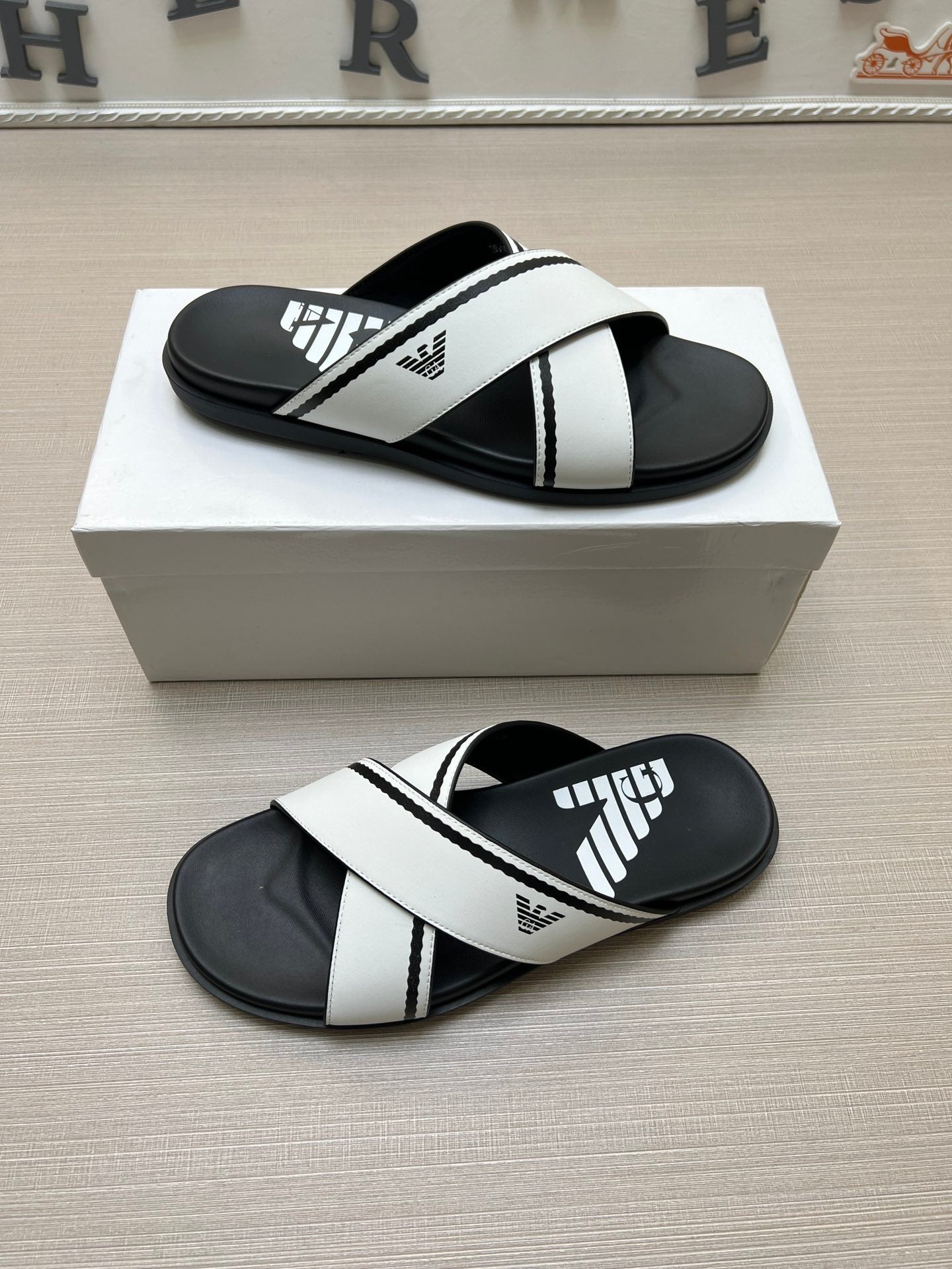 Z5ZA103 Popular slippers