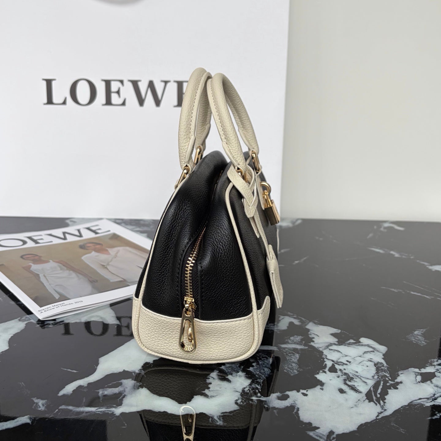 B1R66A12 Popular leather bag