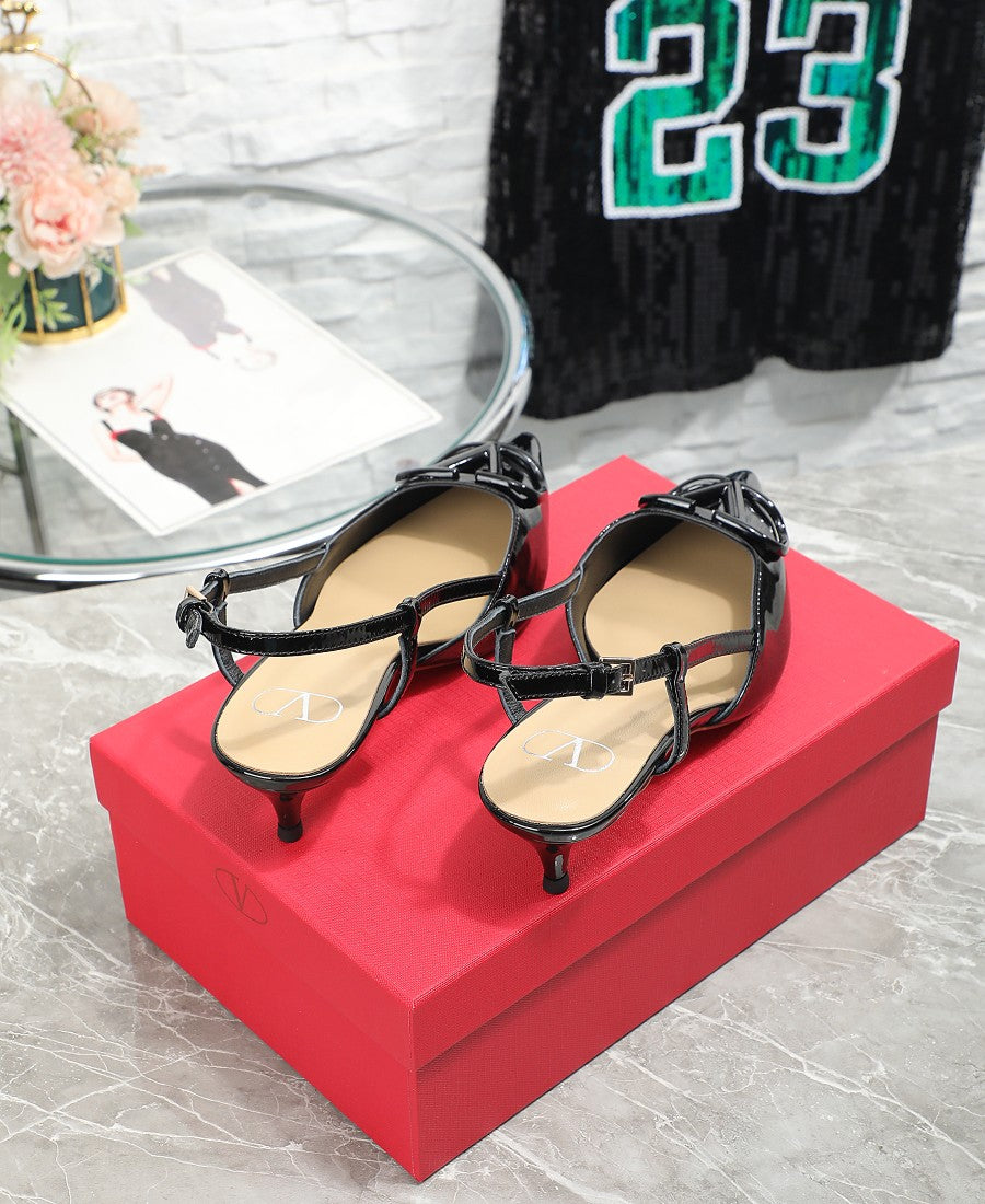 Z2R45VL18 Popular leather  High heels