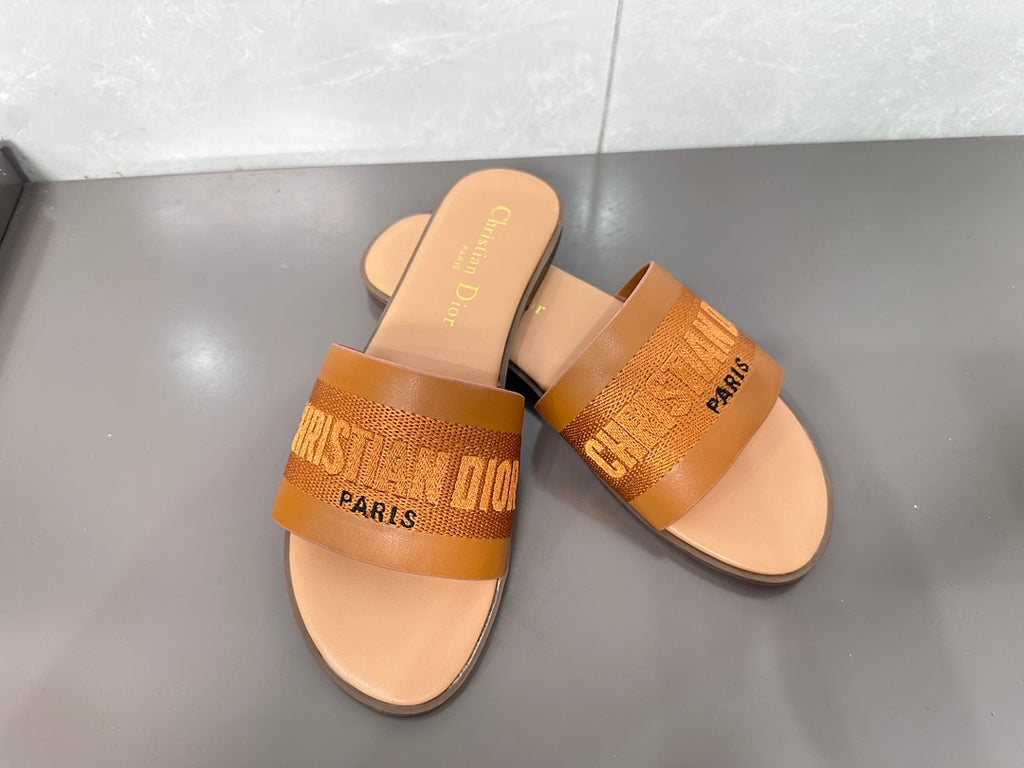 Z1ZD32 Popular slippers