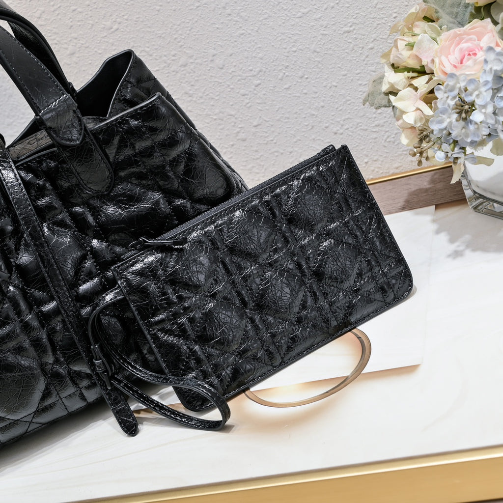 B1R76D40 Popular leather bag