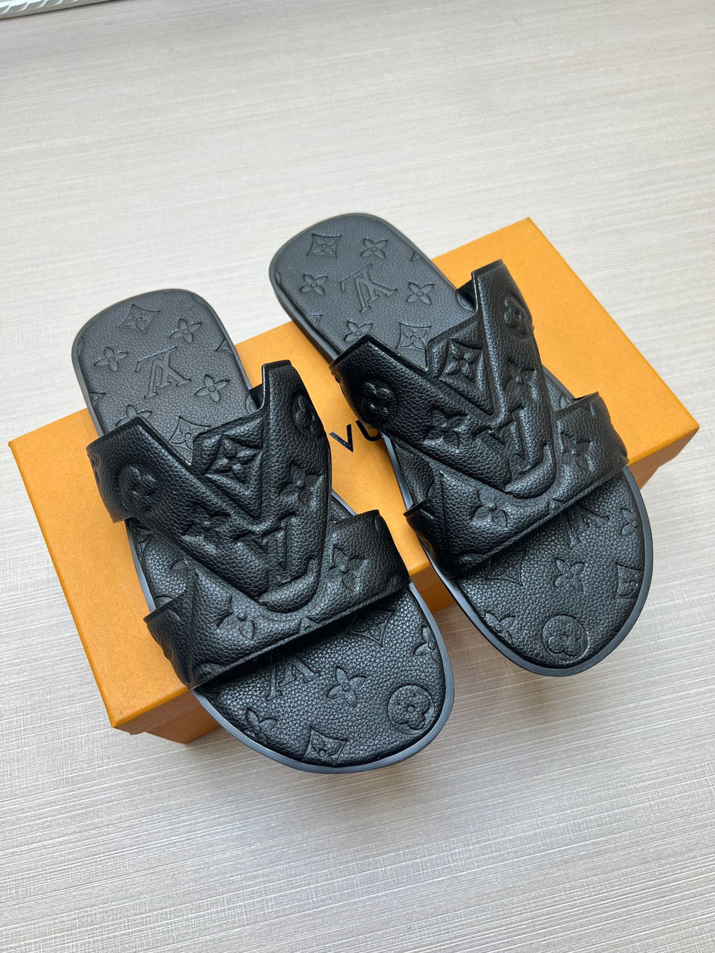 Z5ZE34 Popular slippers
