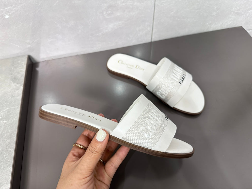 Z1ZD32 Popular slippers