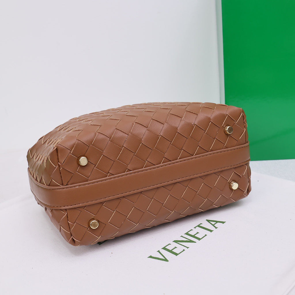 B1X76A10  Popular leather bag