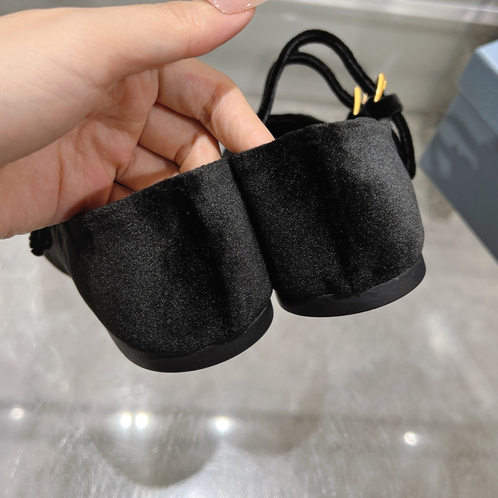 Z2Q105P380 Popular high-quality Shoes