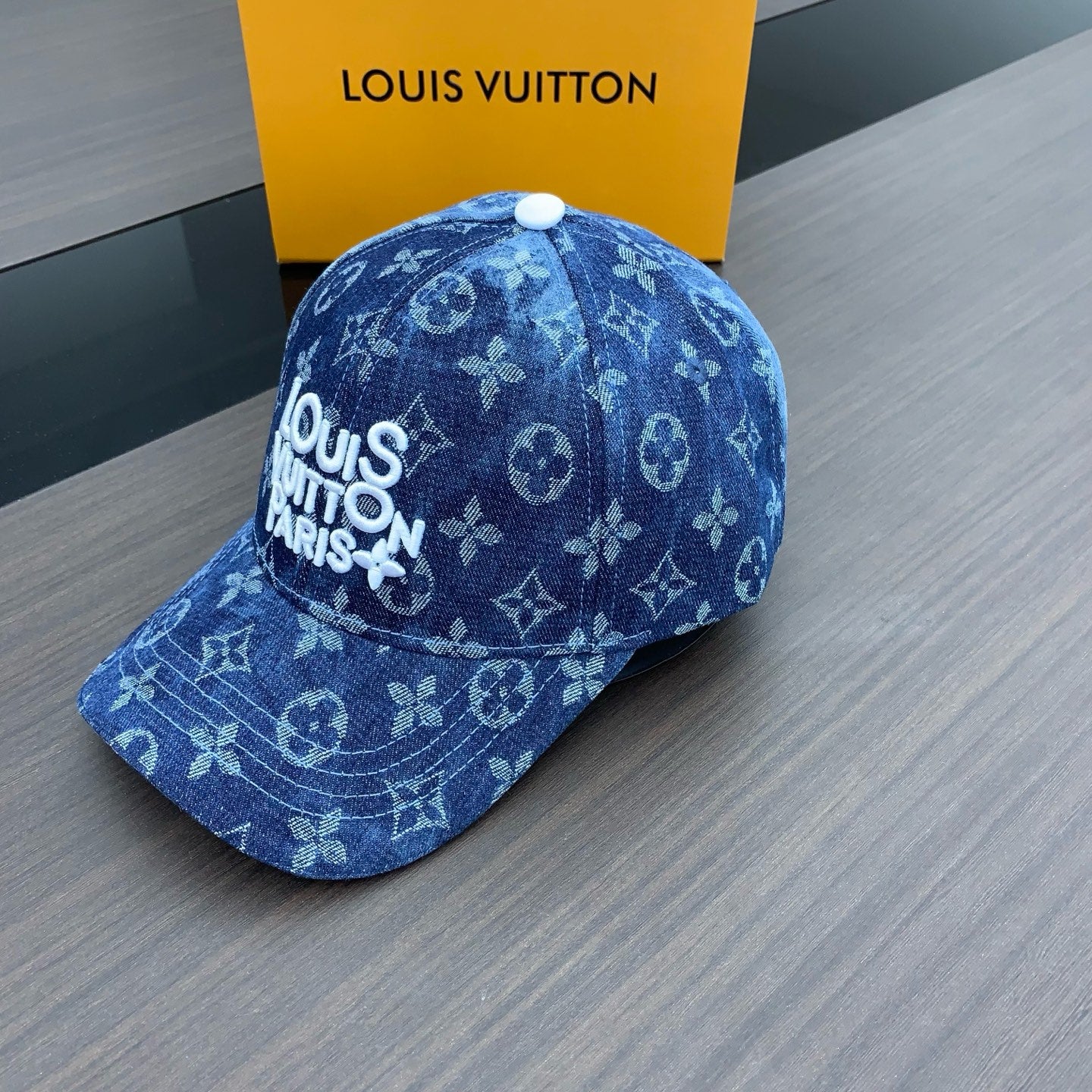 M1Z25E516 Popular hats