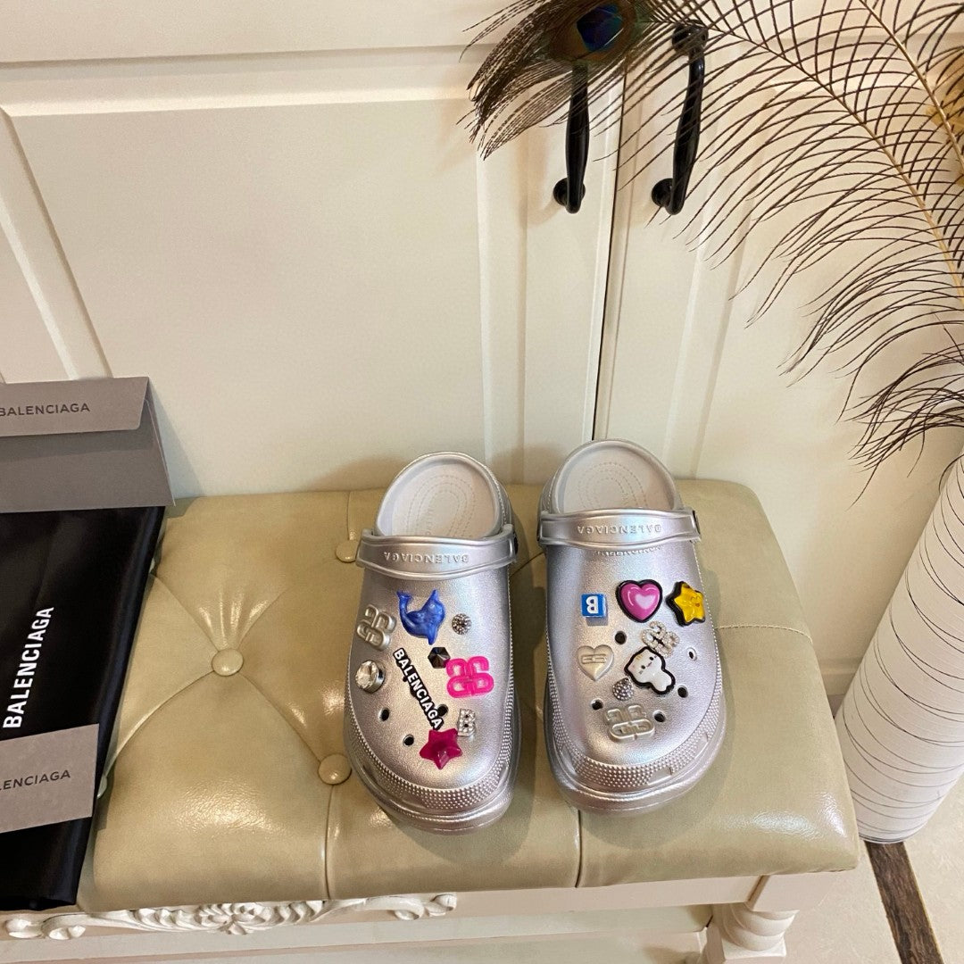 Z2Q55J56  Popular shoes