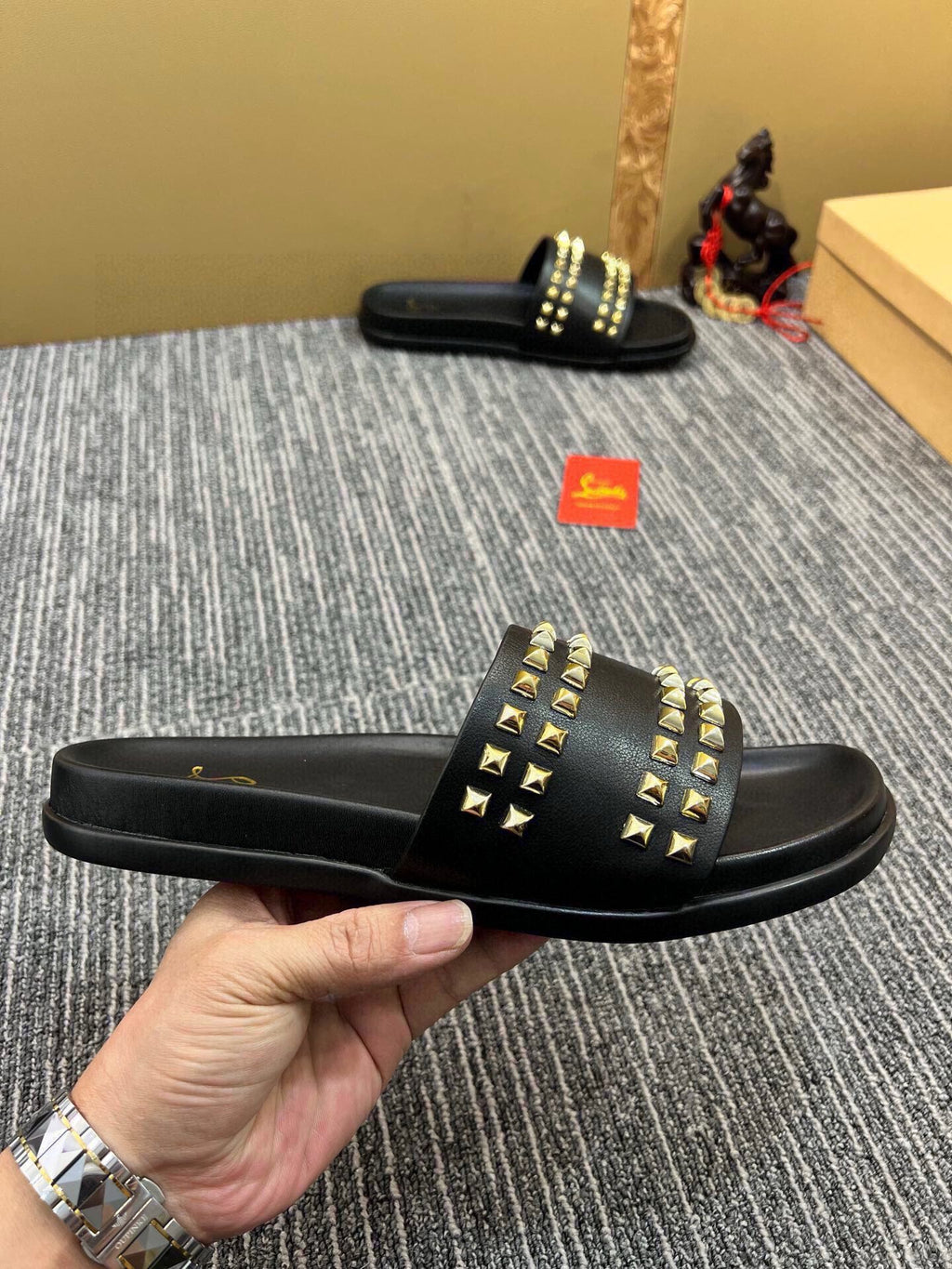 Z5ZA126 Popular slippers